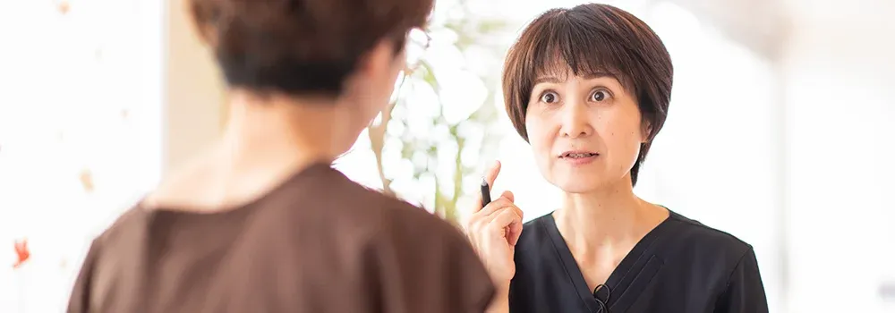 副作用のない自然な方法で、顔面痙攣を治療する鍼灸整骨治療の専門集団