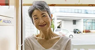 顔面神経麻痺後遺症の鍼治療をされた長野県Ｓ. Ｉ. さん