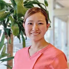 鍼灸助手・受付　上原 瑠莉
